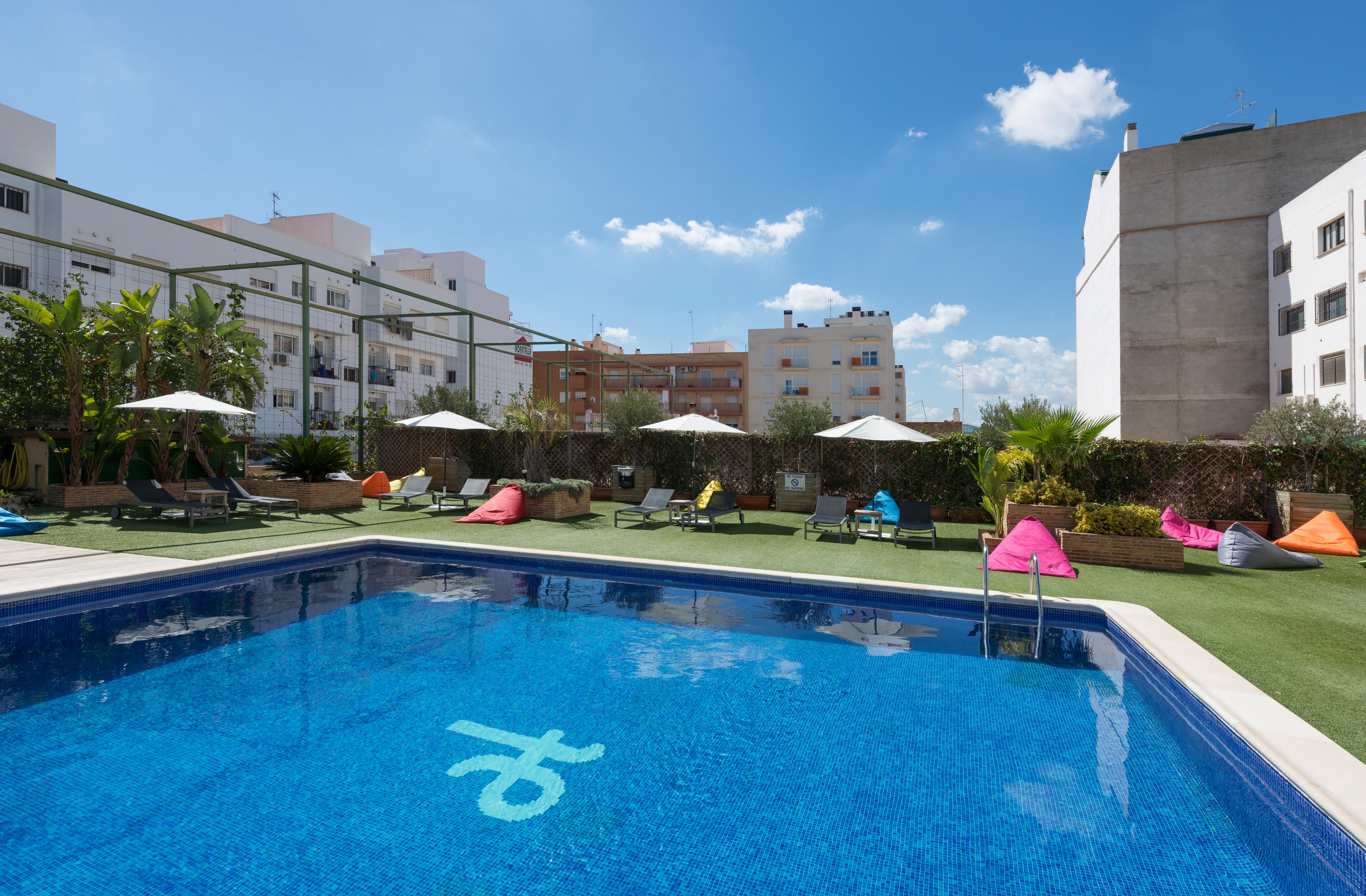 Port Feria Valencia Hotel Bagian luar foto